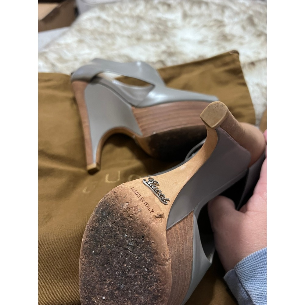Gucci Grey Leather Wood Platform Wedge Peep Toe Sandals 234867 Size 34.5 - Picture 3 of 6